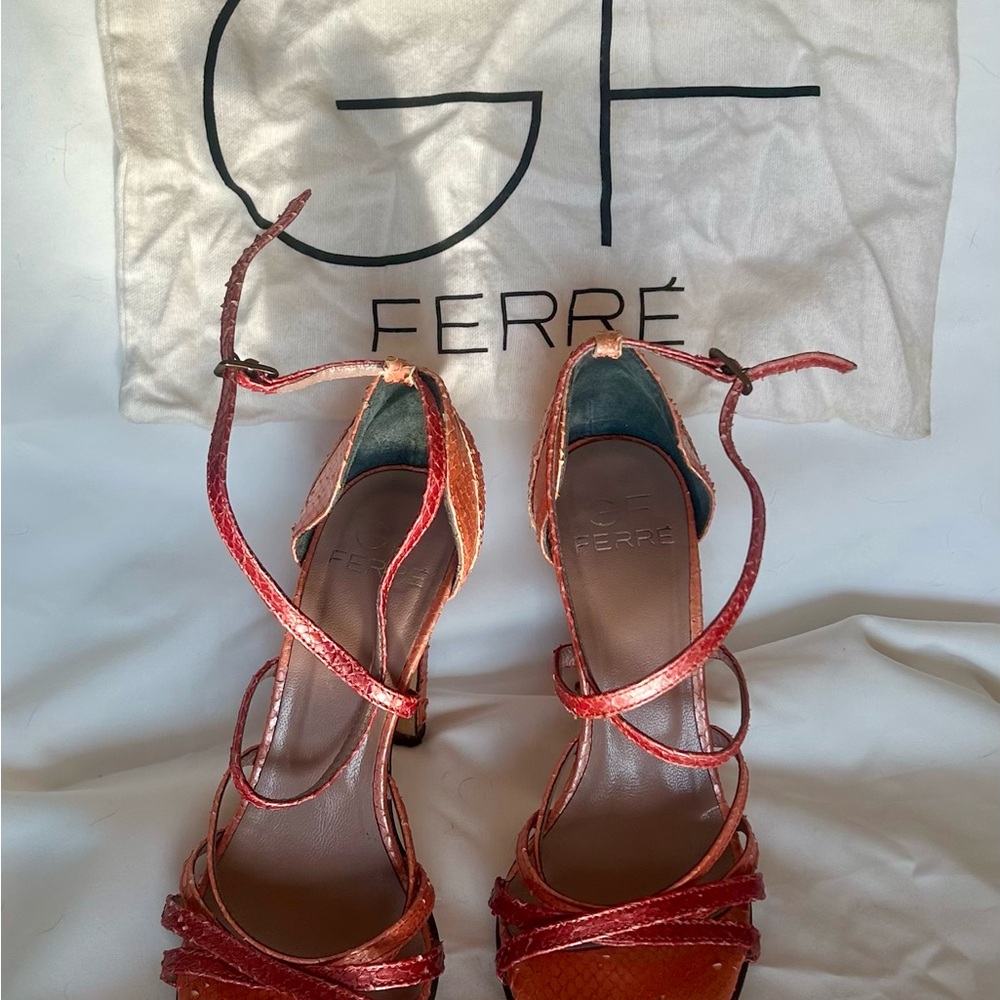 Women's Coral Strappy Sandals